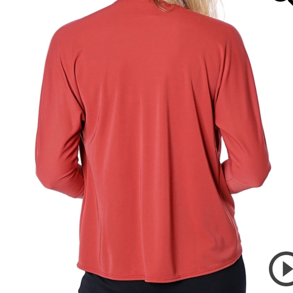 New Designer Top - Picture 4 of 4